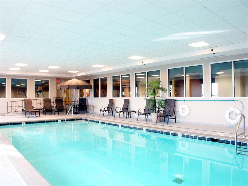 Holiday Inn Express Hotel & Suites Greenwood Eksteriør billede