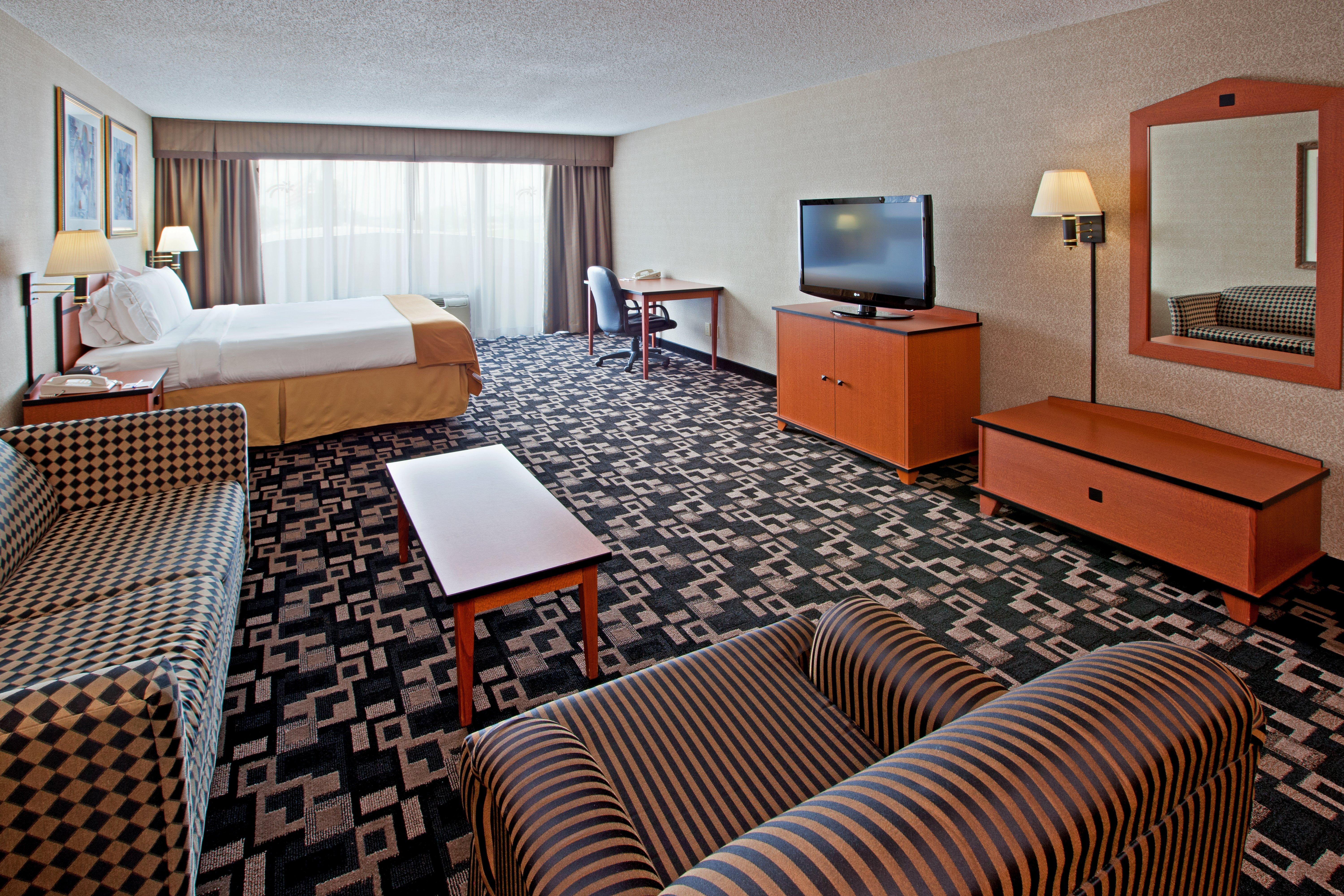 Holiday Inn Express Hotel & Suites Greenwood Eksteriør billede