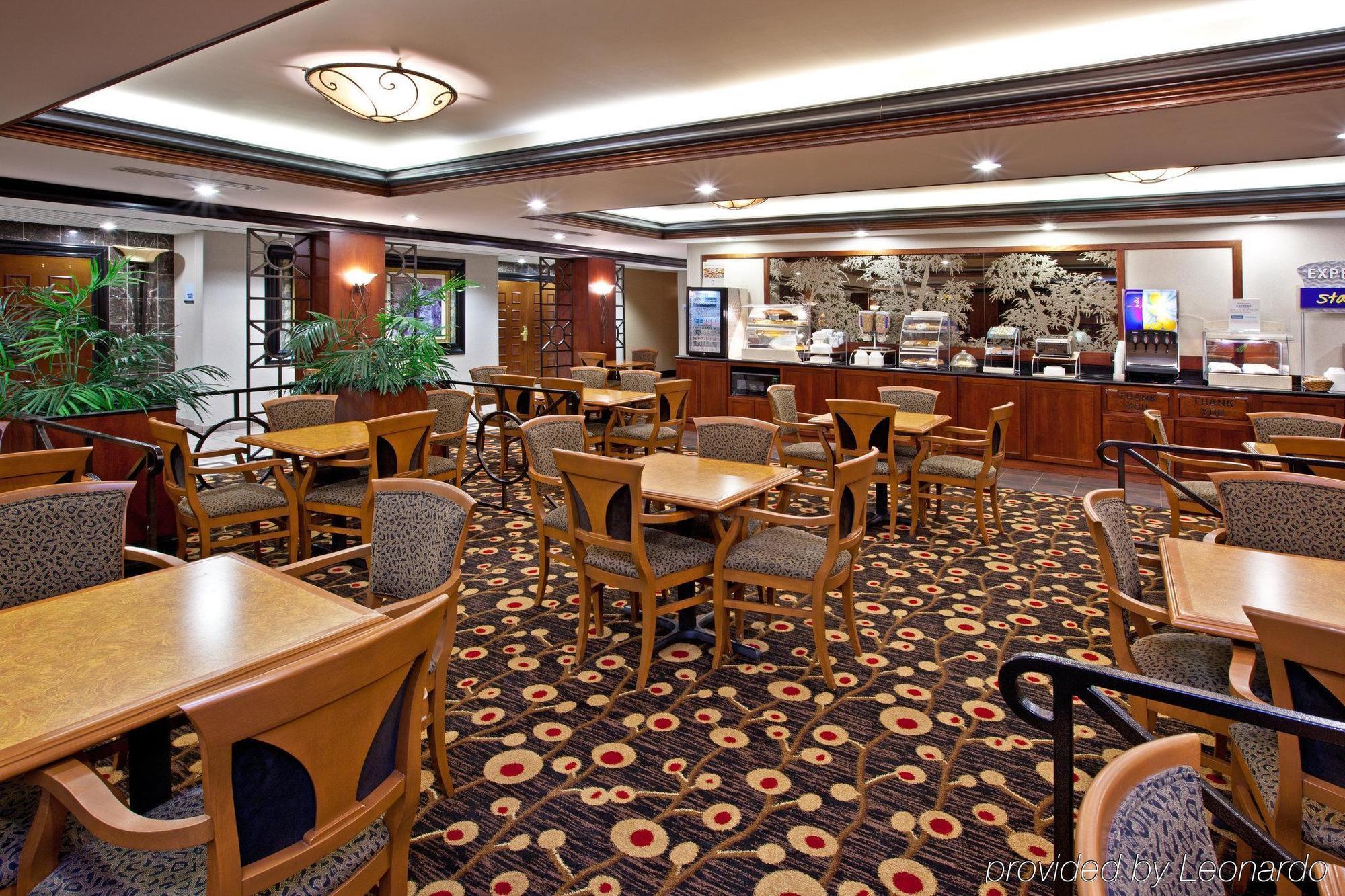 Holiday Inn Express Hotel & Suites Greenwood Restaurant billede